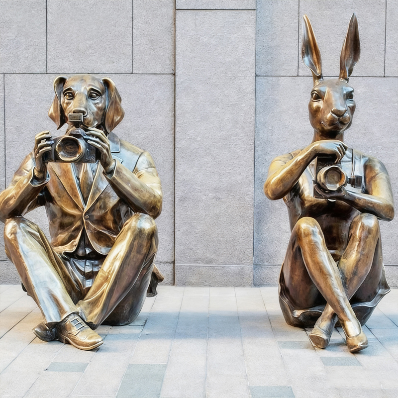 “Animal Photographer” Themed Sculpture